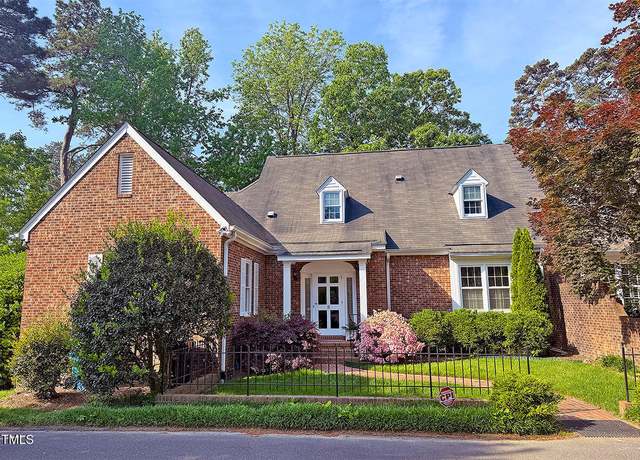 Property at 8 Greenside Ct, Durham, NC 27707, 3 beds, 4.5 baths