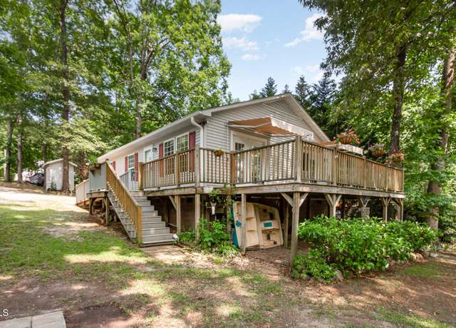 Property at 1033 Sagamore Dr, Louisburg, NC 27549, 3 beds, 2 baths