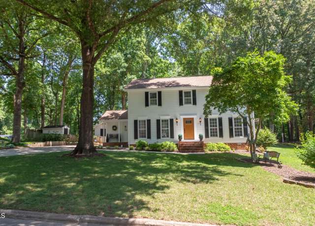 Property at 1301 Ravenhurst Dr, Raleigh, NC 27615, 4 beds, 2.5 baths