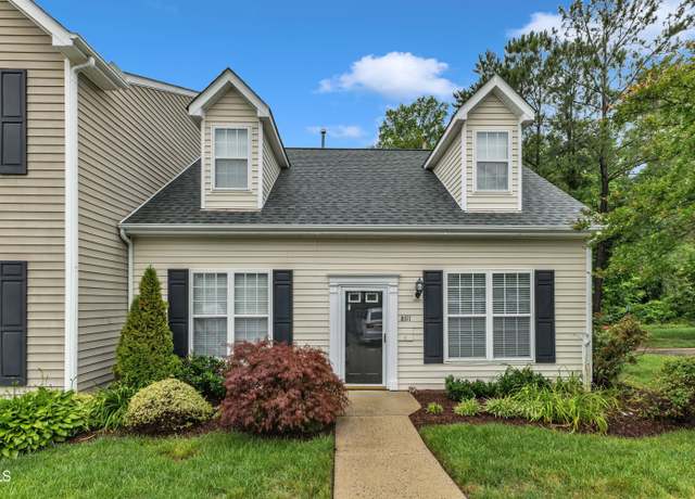 Property at 8611 London Park Ct, Raleigh, NC 27615, 3 beds, 2.5 baths