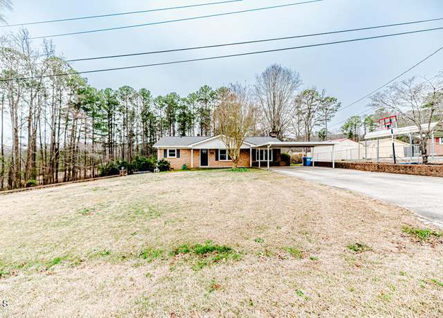 Property at 2104 Live Oak Dr, Sanford, NC 27330, 3 beds, 1 bath