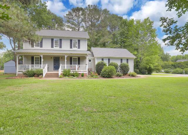 Property at 2312 Brasswynd Ct, Fuquay Varina, NC 27526, 3 beds, 2.5 baths