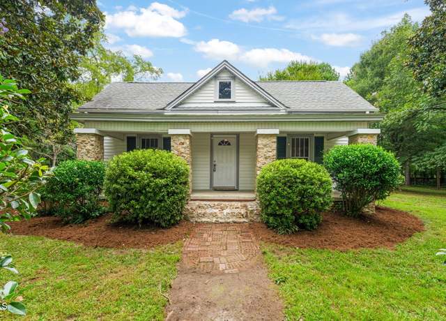 Property at 2821 Cheek Rd, Durham, NC 27704, 3 beds, 1 bath