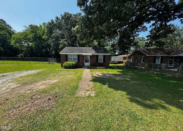 Property at 1445 E Chaloner Dr, Roanoke Rapids, NC 27870, 3 beds, 1.5 baths