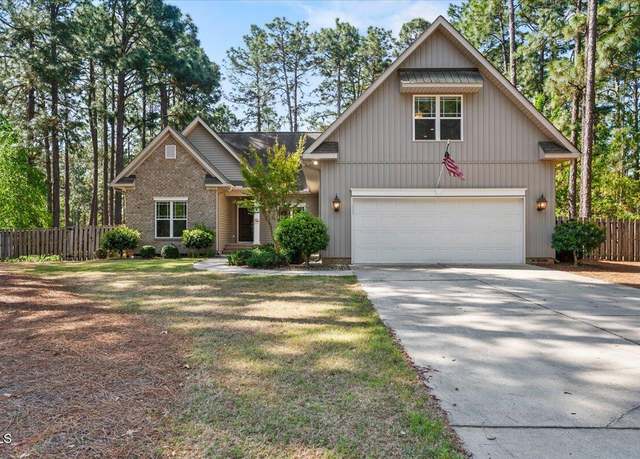 Property at 2 Vinson Ln, Pinehurst, NC 28374, 4 beds, 3 baths