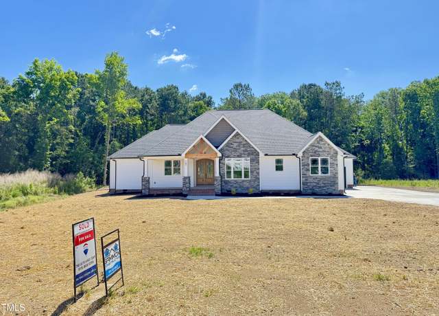 Property at 707 Brighton Dr, Goldsboro, NC 27530, 3 beds, 2.5 baths