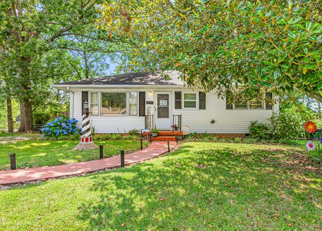 Property at 422 Hyde St, Burlington, NC 27217, 3 beds, 1 bath