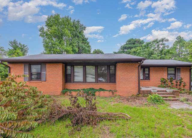 Property at 4737 Rosehill Rd, Fayetteville, NC 28311, 4 beds, 3 baths
