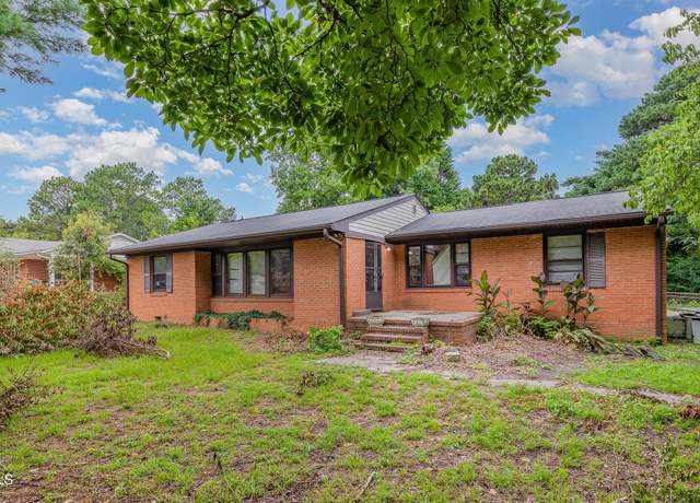 Property at 4737 Rosehill Rd, Fayetteville, NC 28311, 4 beds, 3 baths