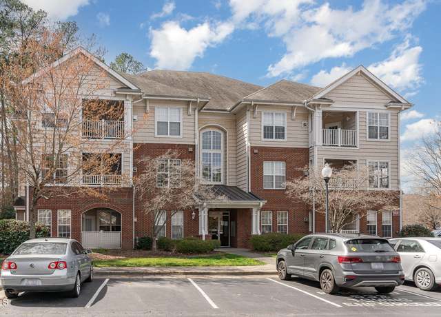Property at 534 Ives Ct, Chapel Hill, NC 27514, 2 beds, 2 baths