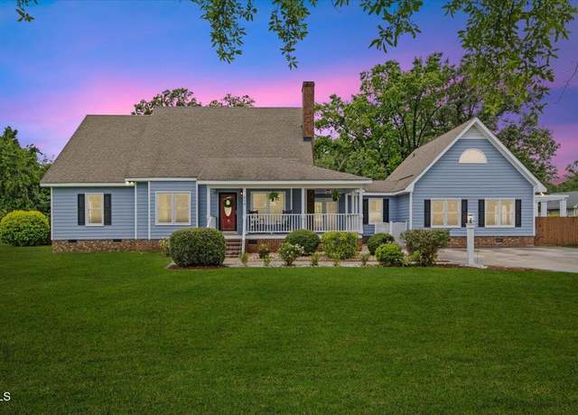 Property at 314 Lane Rd, Dunn, NC 28334, 4 beds, 3.5 baths