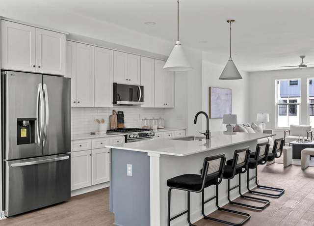 Property at 6418 Tanner Oak Ln, Raleigh, NC 27613, 4 beds, 3.5 baths