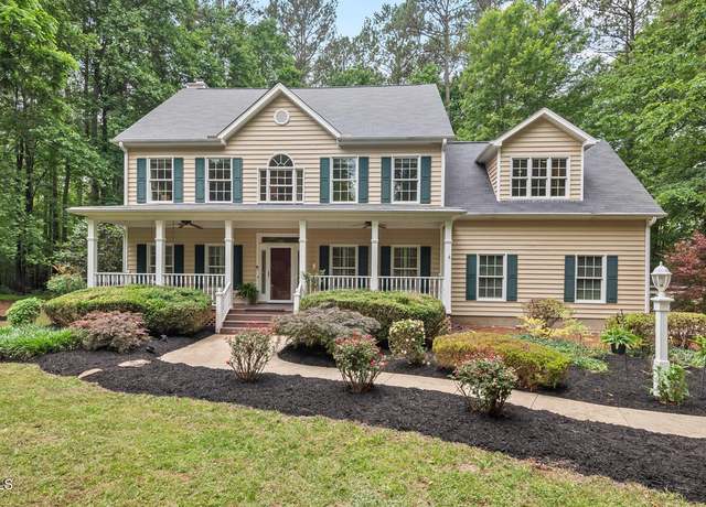 Property at 7811 Still Crossing Rd, Chapel Hill, NC 27516, 4 beds, 3.5 baths