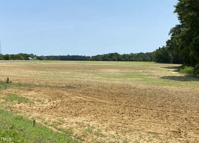 Property at 1 Jonesboro Rd, Dunn, NC 28334