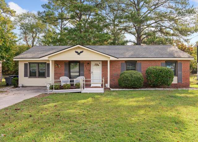 Property at 7337 Hyannis Dr, Fayetteville, NC 28304, 3 beds, 1.5 baths