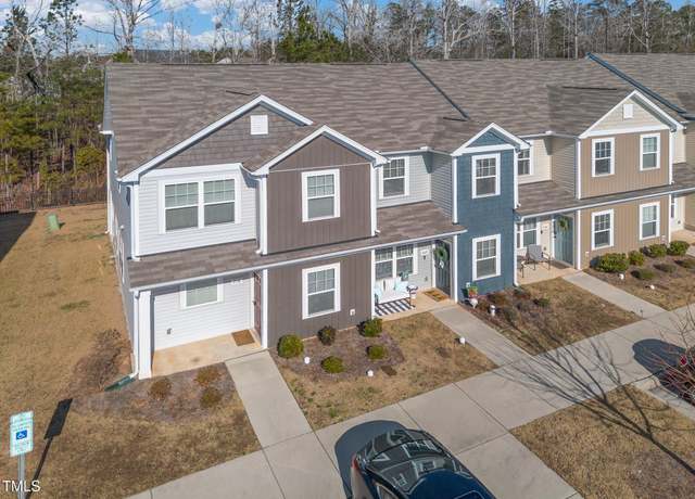 Property at 208 Chandler Ct, Sanford, NC 27330, 2 beds, 2.5 baths