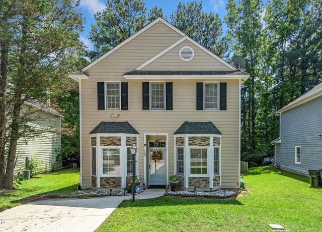 Property at 6008 River Lake Cir, Raleigh, NC 27604, 4 beds, 2.5 baths