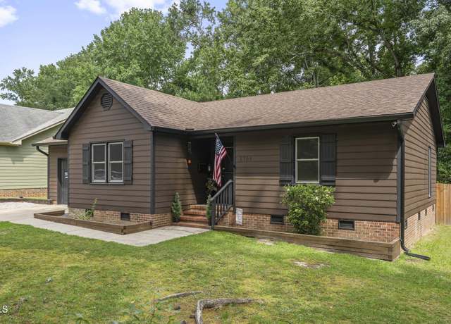 Property at 1704 Lyon Rd, Fayetteville, NC 28303, 3 beds, 2 baths