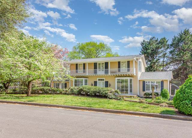 Property at 110 E Orange St, Hillsborough, NC 27278, 4 beds, 2.5 baths