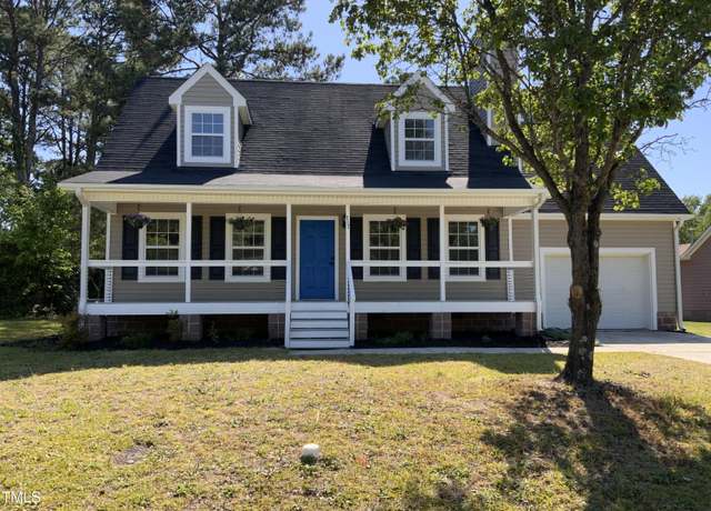 Property at 717 Papsworth Ct, Fuquay Varina, NC 27526, 3 beds, 2.5 baths