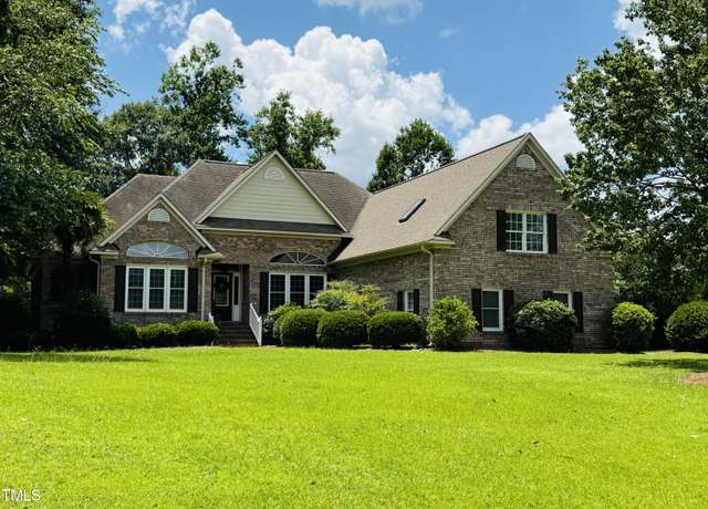 Property at 909 Taberna Cir, New Bern, NC 28562, 4 beds, 3 baths