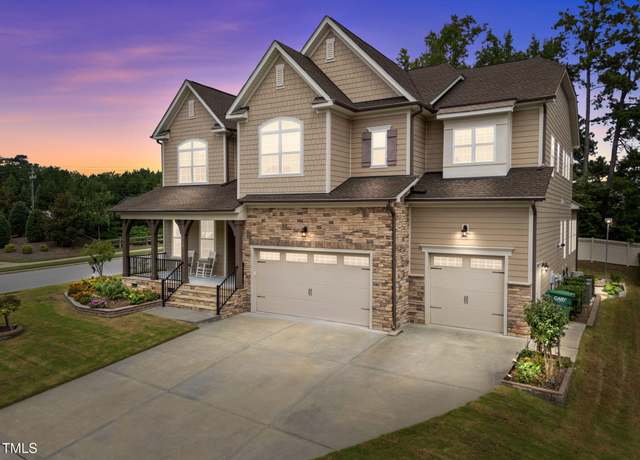 Property at 440 Creekhurst Pl, Cary, NC 27519, 5 beds, 5.5 baths