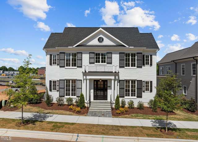 Property at 2635 Marchmont St, Raleigh, NC 27608, 4 beds, 4.5 baths