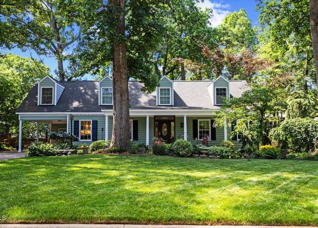 Property at 924 Pebblebrook Dr, Raleigh, NC 27609, 4 beds, 3 baths