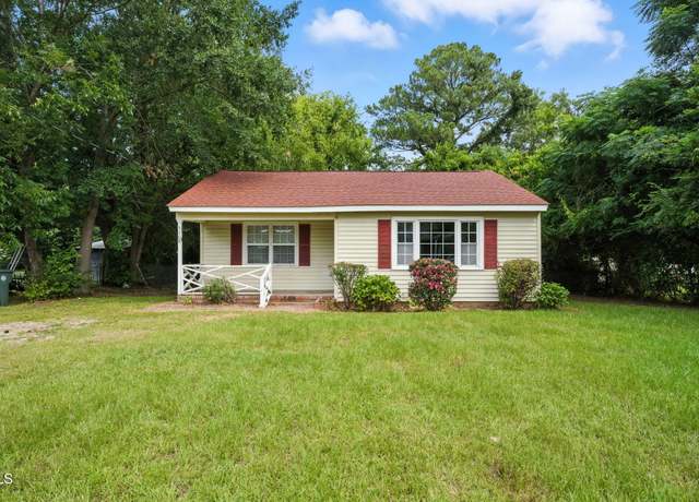 Property at 5108 Walnut Dr, Fayetteville, NC 28304, 2 beds, 1 bath
