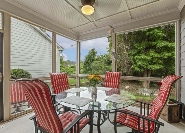 Property at 1374 Patriot Points Way, Fuquay Varina, NC 27526, 3 beds, 2.5 baths
