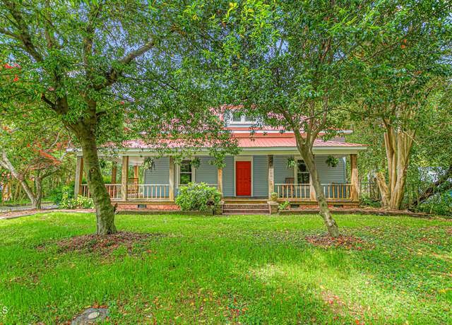 Property at 429 N Asheboro St, Liberty, NC 27298, 4 beds, 2 baths
