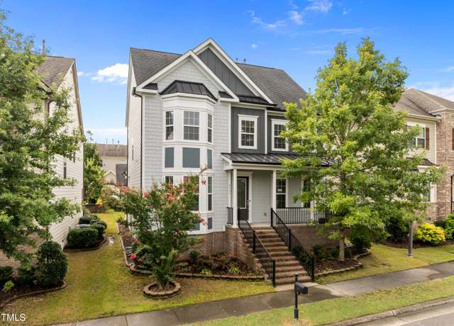 Property at 4107 Bluff Oak Dr, Cary, NC 27519, 4 beds, 3 baths