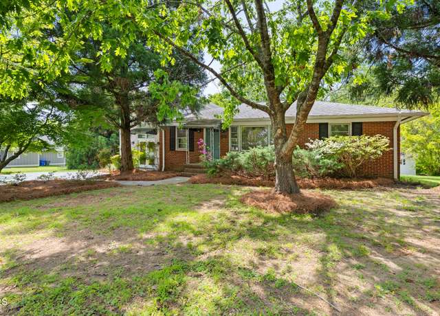 Property at 209 N Occoneechee St, Hillsborough, NC 27278, 3 beds, 2 baths