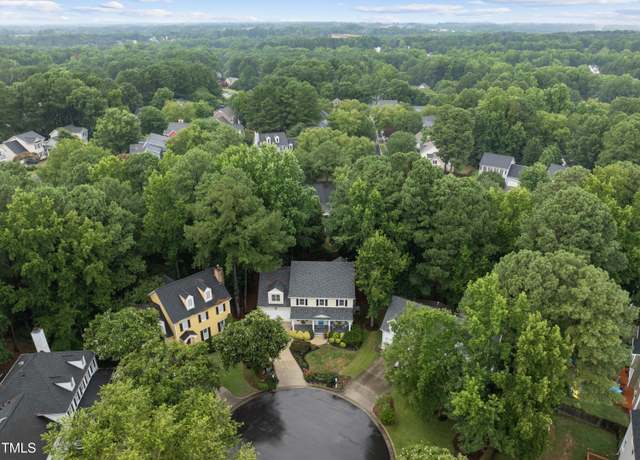 Property at 105 Cedar Twig Ct, Apex, NC 27502, 4 beds, 2.5 baths