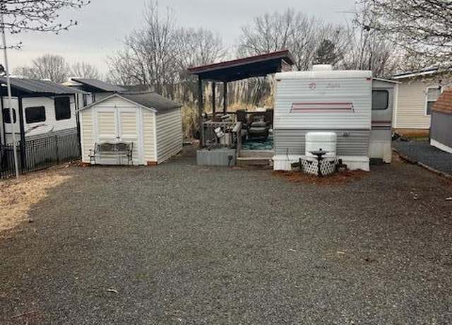 Property at 112 Scenic View Ln, New London, NC 28127, 2 beds, 1 bath