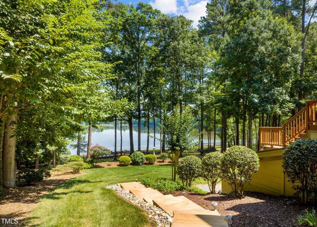 Property at 901 Edgewater Dr, Garner, NC 27529, 4 beds, 5.5 baths