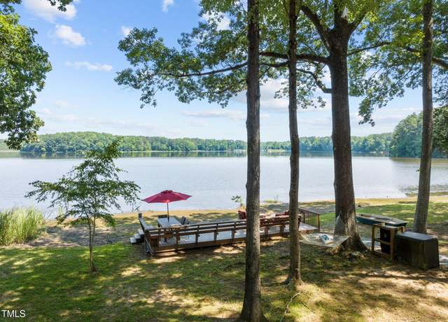 Property at 901 Edgewater Dr, Garner, NC 27529, 4 beds, 5.5 baths