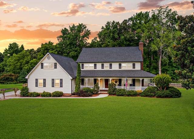 Property at 5304 Graycliff Dr, Greensboro, NC 27406, 3 beds, 3.5 baths