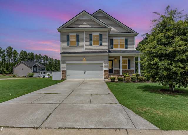 Property at 270 Cascade Knoll Dr, Clayton, NC 27527, 4 beds, 3 baths