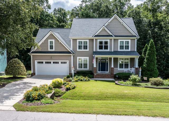 Property at 700 Sarazen Dr, Clayton, NC 27527, 3 beds, 2.5 baths
