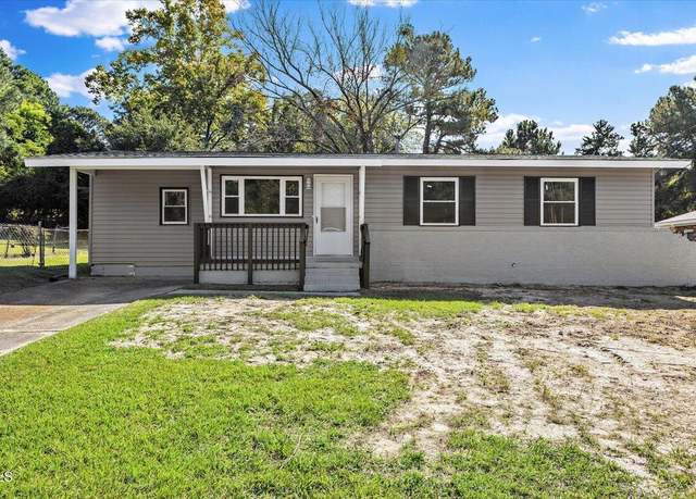 Property at 2809 Coronada Pkwy, Fayetteville, NC 28306, 3 beds, 2 baths