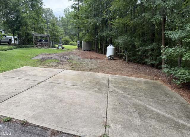 Property at 124 Kansas Dr, Louisburg, NC 27549