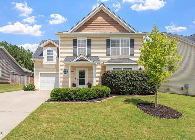 Property at 845 Bridlemine Dr, Fuquay Varina, NC 27526, 5 beds, 3 baths