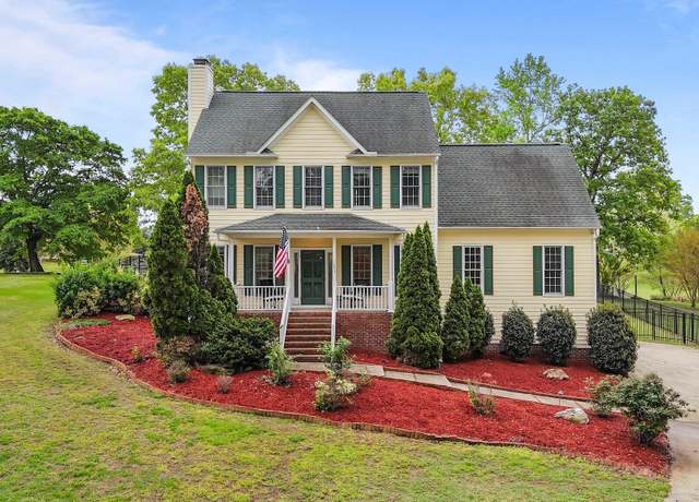 Property at 1053 Loop Rd, Clayton, NC 27527, 3 beds, 2.5 baths