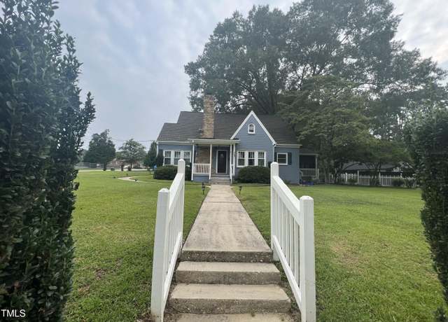 Property at 601 Aiken Pkwy, Fuquay Varina, NC 27526, 5 beds, 5 baths
