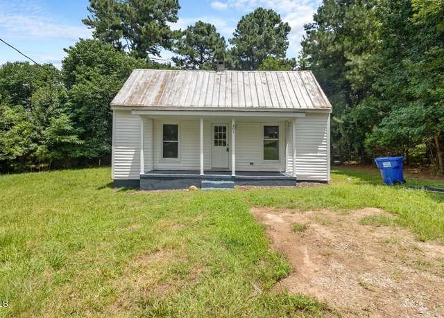 Property at 401 Prince Dr, Holly Springs, NC 27540, 3 beds, 1 bath