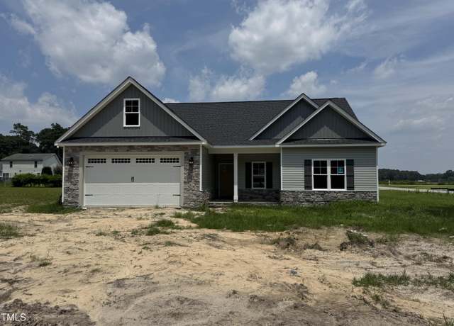 Property at 3803 Huntcliff Dr, La Grange, NC 28551, 3 beds, 3 baths