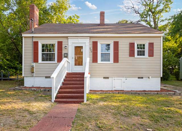 Property at 226 S Windsor Dr, Fayetteville, NC 28301, 3 beds, 1 bath