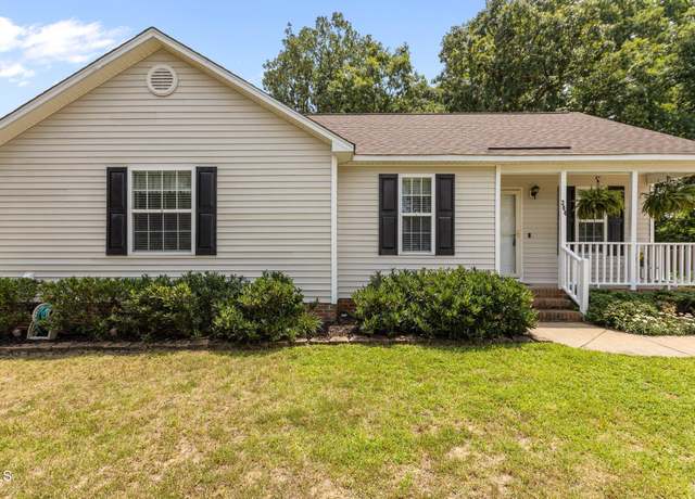 Property at 304 Quailwood Dr, Fuquay Varina, NC 27526, 3 beds, 2 baths