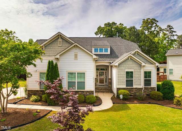 Property at 2910 Reynolda Cir, Durham, NC 27712, 4 beds, 3 baths